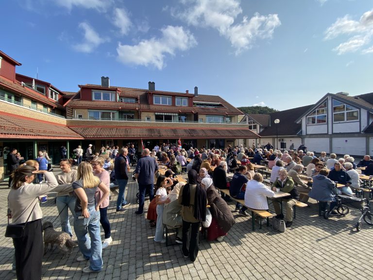 Publikum fylte Torsbygården til randen